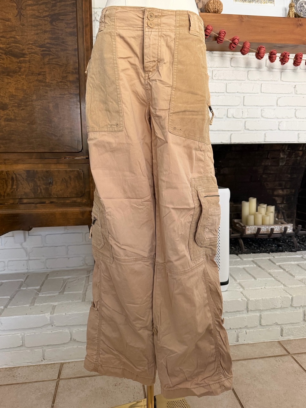 Abercrombie & Fitch Y2K Tan Cargo Pants with Corduroy Detailing
